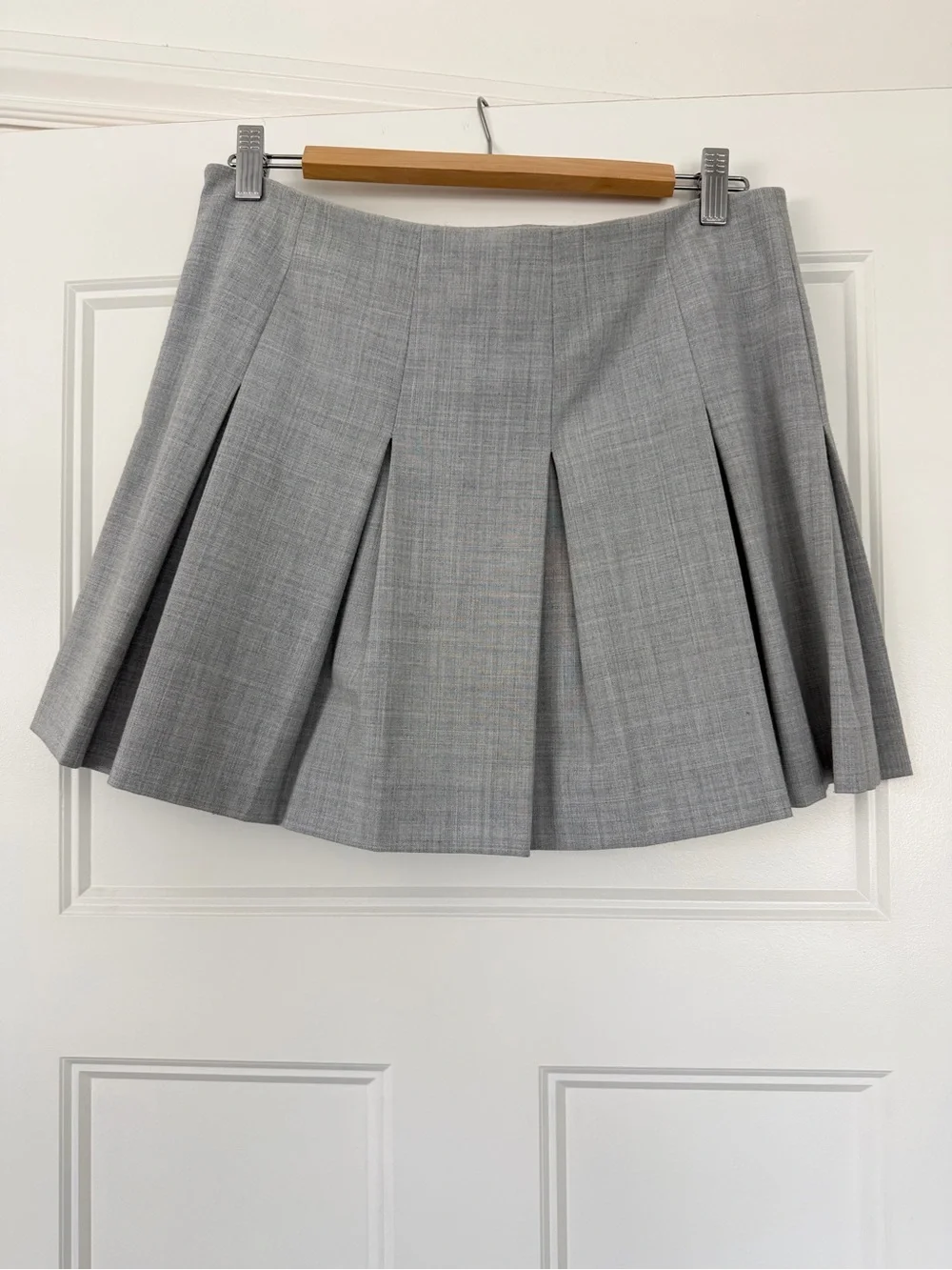 Express Grey Pleated Skirt - Classic Skater Silhouette